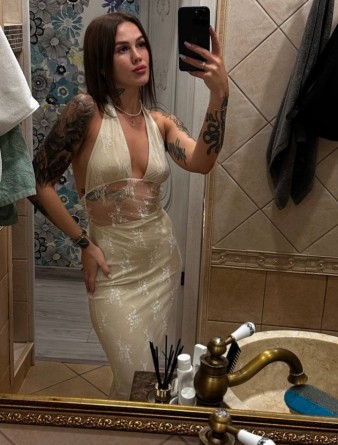 Девушка массажистка София, салон Нелли